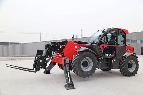 Telescopic loader H1840